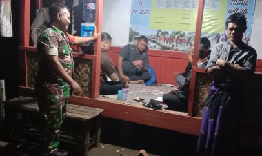 Babinsa Pasanggrahan Cek Ronda Malam, Ajak Warga Tingkatkan Kewaspadaan